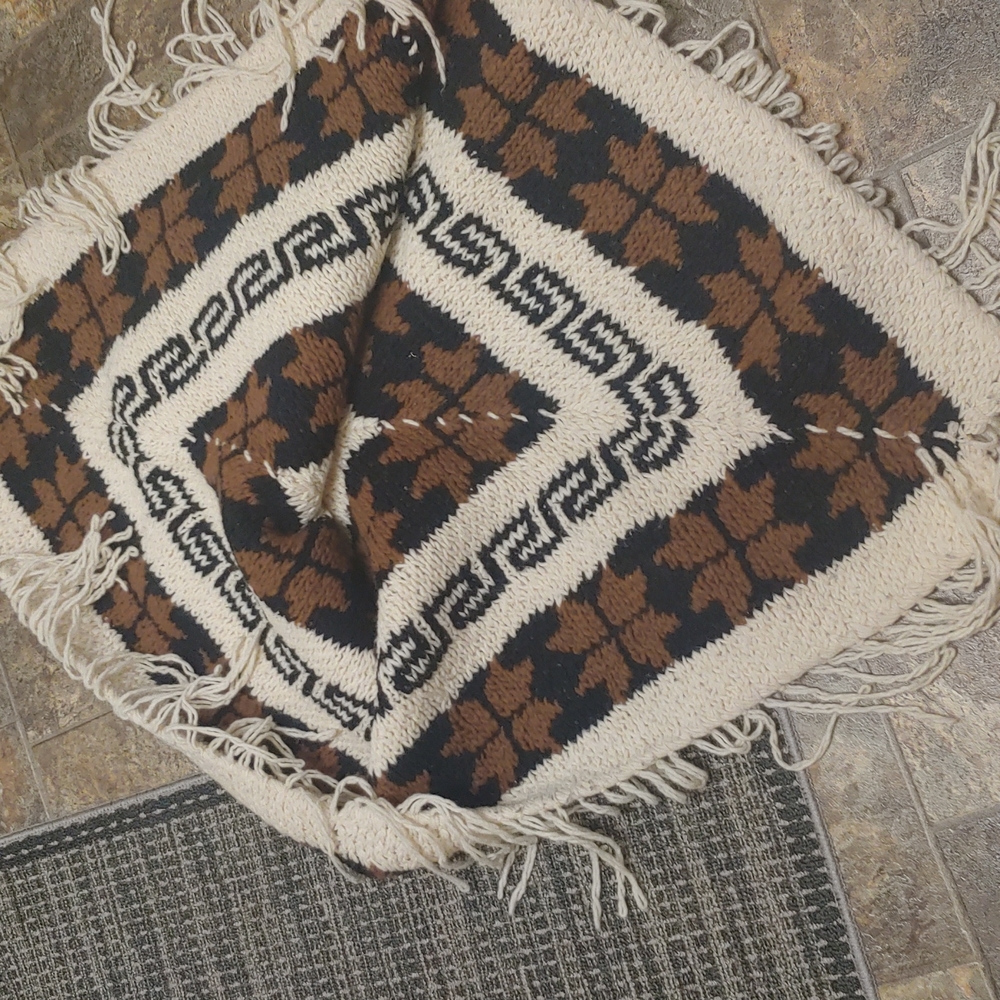 100% Wool overhead shawl Rebozo cape Mexico... Boho One Sz. Fits most - Picture 11 of 14